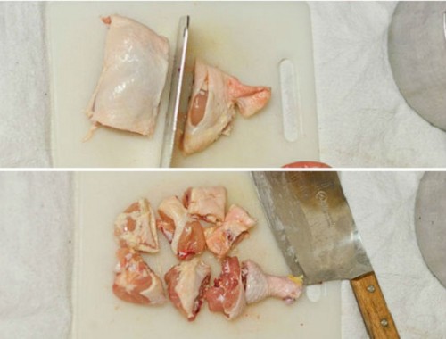 Chặt thịt gà thành miếng vừa ăn rồi ướp gia vị 30 phút1