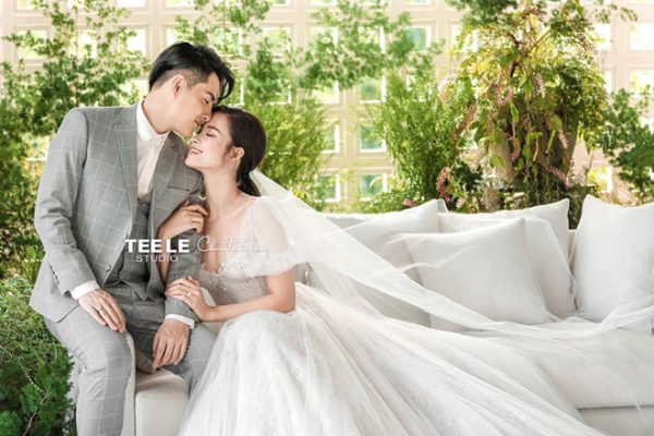 Ông Cao Thắng trong bộ vest lịch lãm bên cô dâu Đông Nhi1